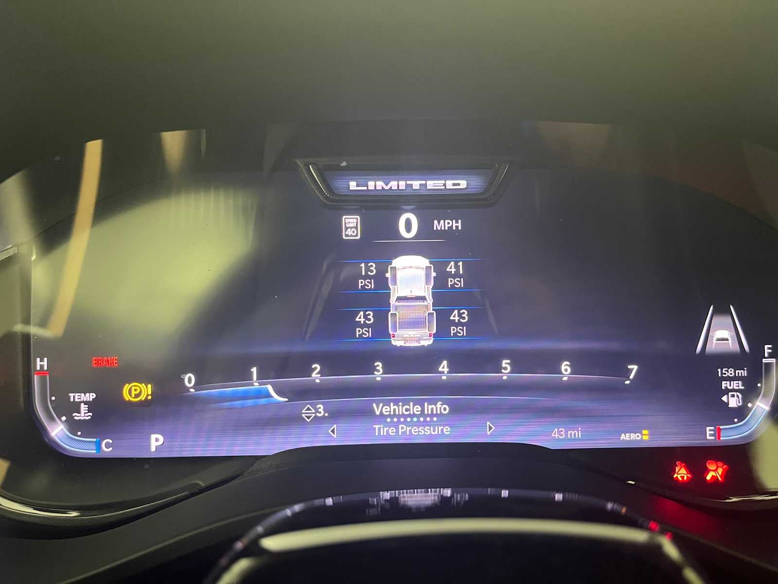 2025 RAM Ram 1500 RAM 1500 LIMITED CREW CAB 4X4 5'7' BOX