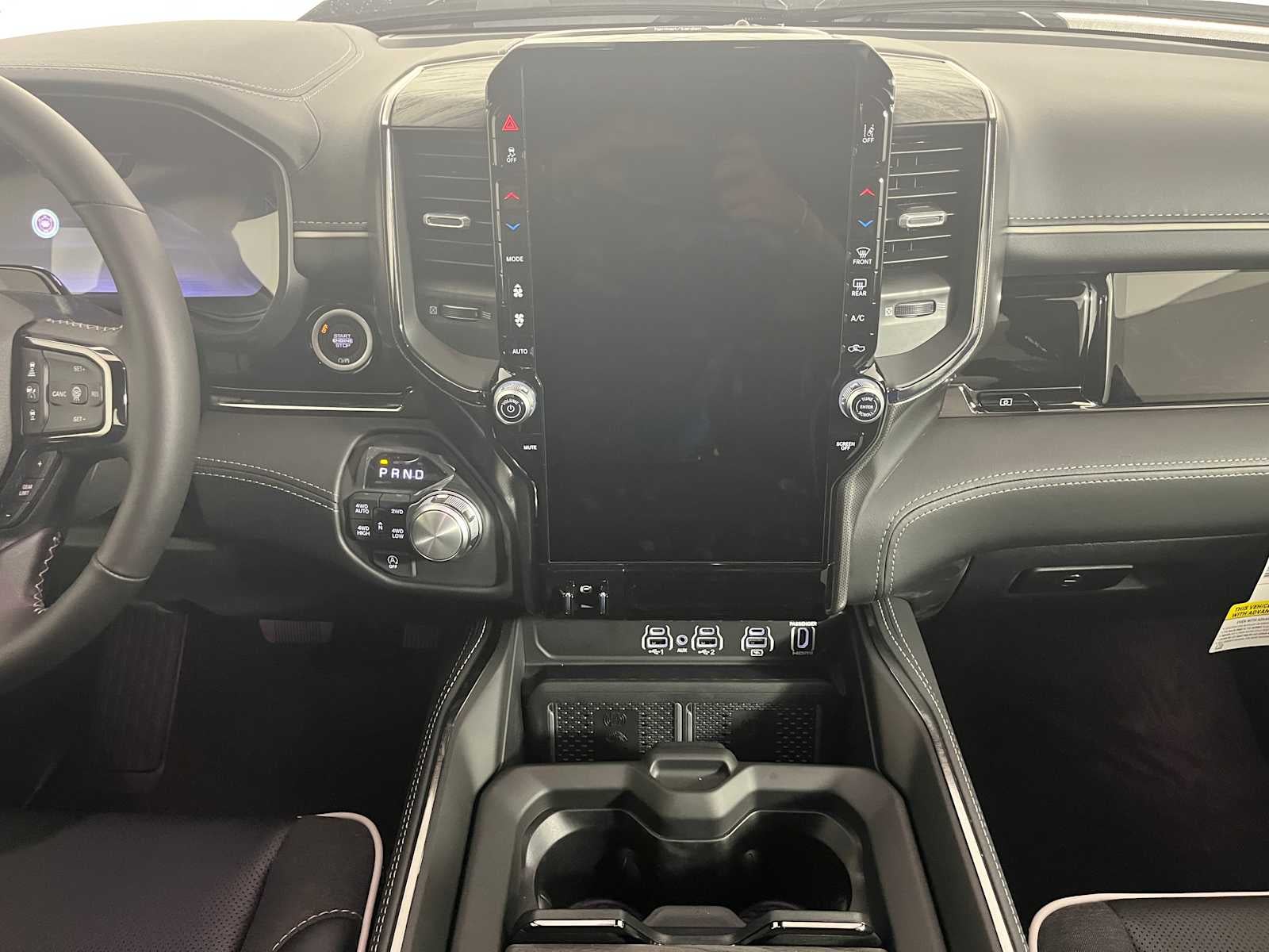 2025 RAM Ram 1500 RAM 1500 LIMITED CREW CAB 4X4 5'7' BOX