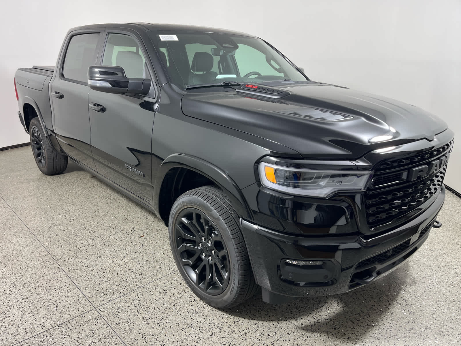 2026 RAM Ram 1500 RAM 1500 LIMITED CREW CAB 4X4 5'7' BOX