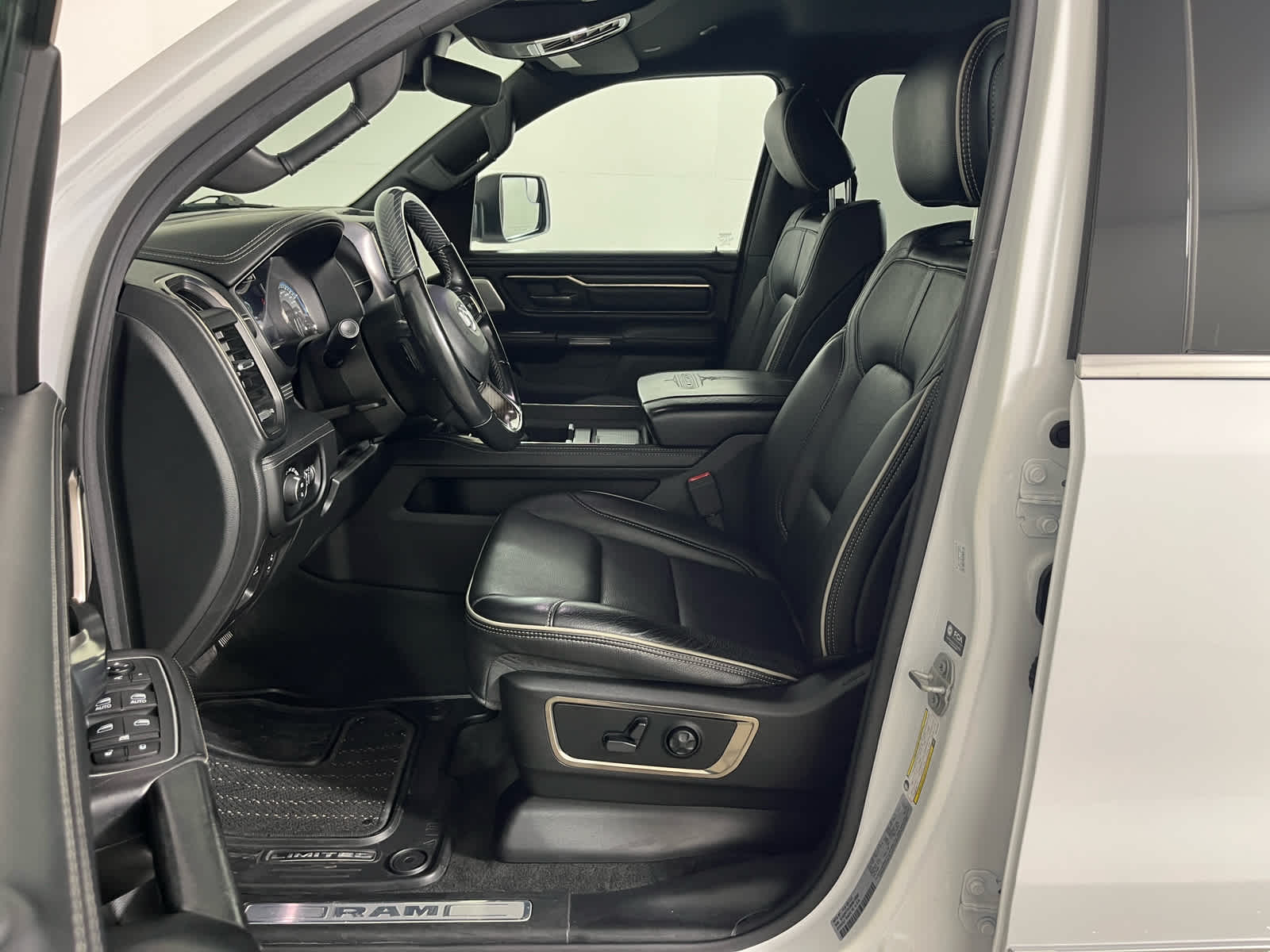 2021 RAM 1500 Limited Crew Cab 4x4 5'7' Box