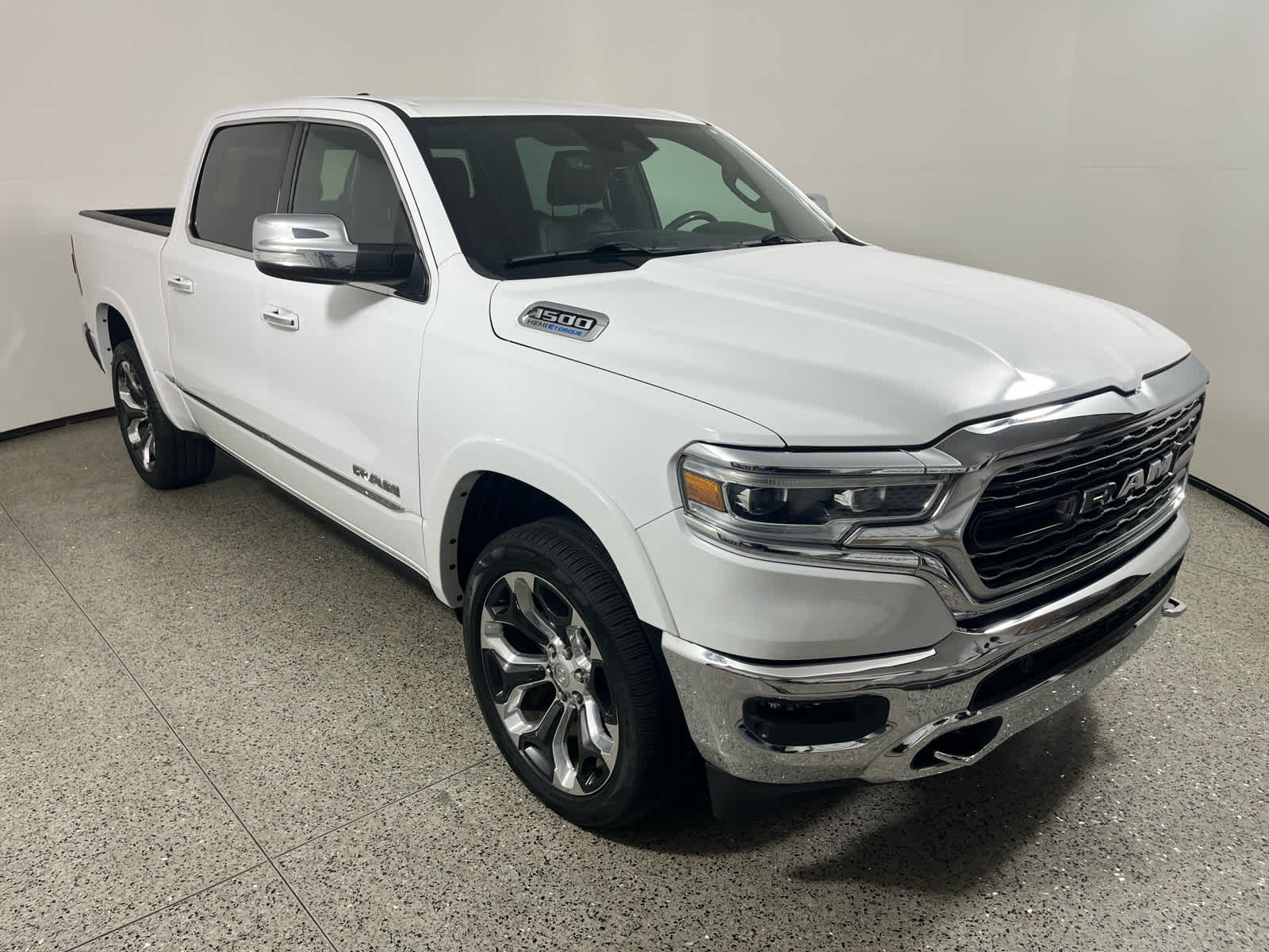 2021 RAM 1500 Limited Crew Cab 4x4 5'7' Box