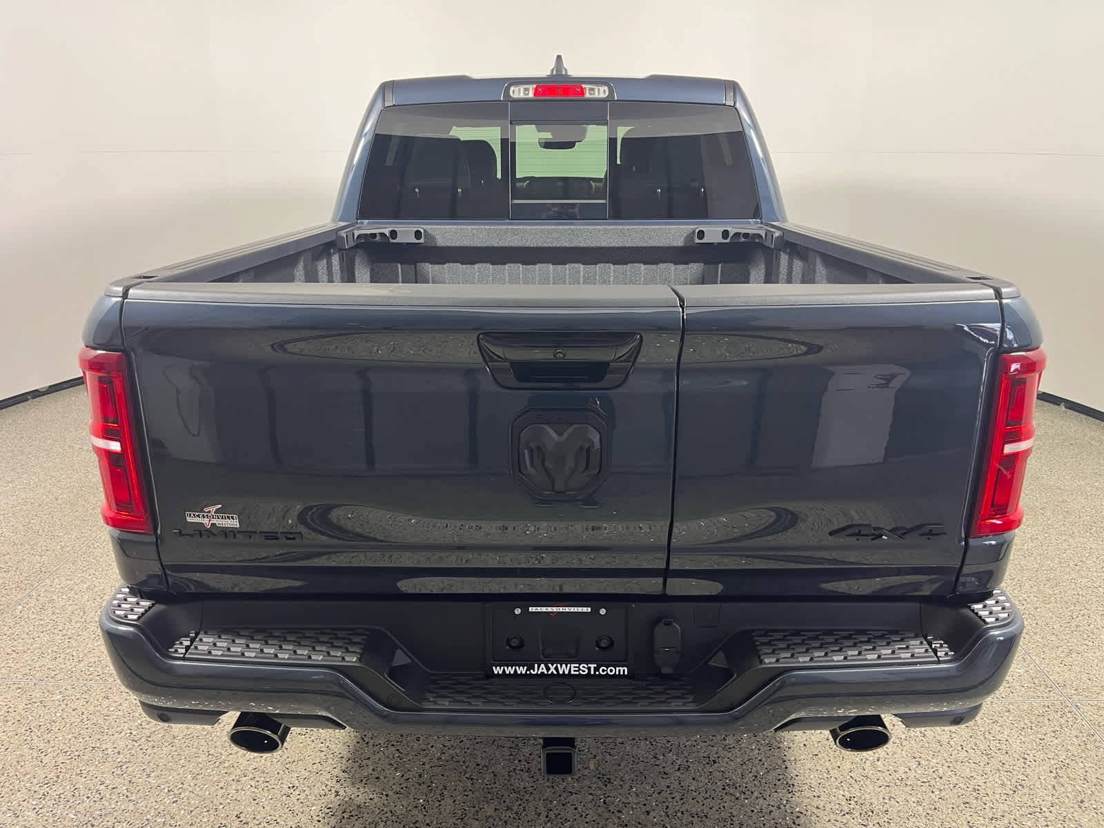 2026 RAM Ram 1500 RAM 1500 LIMITED CREW CAB 4X4 5'7' BOX