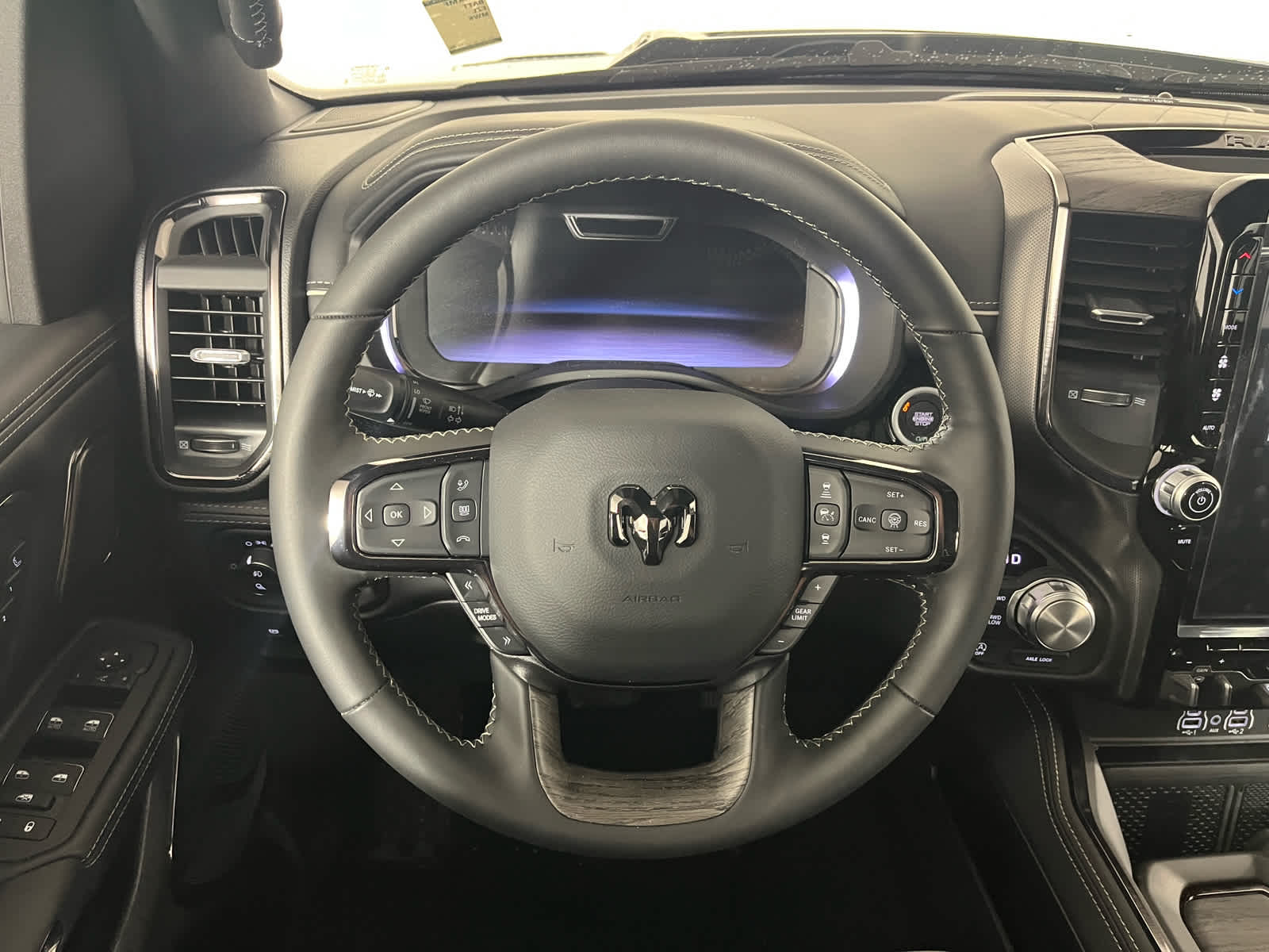 2026 RAM Ram 1500 RAM 1500 LIMITED CREW CAB 4X4 5'7' BOX