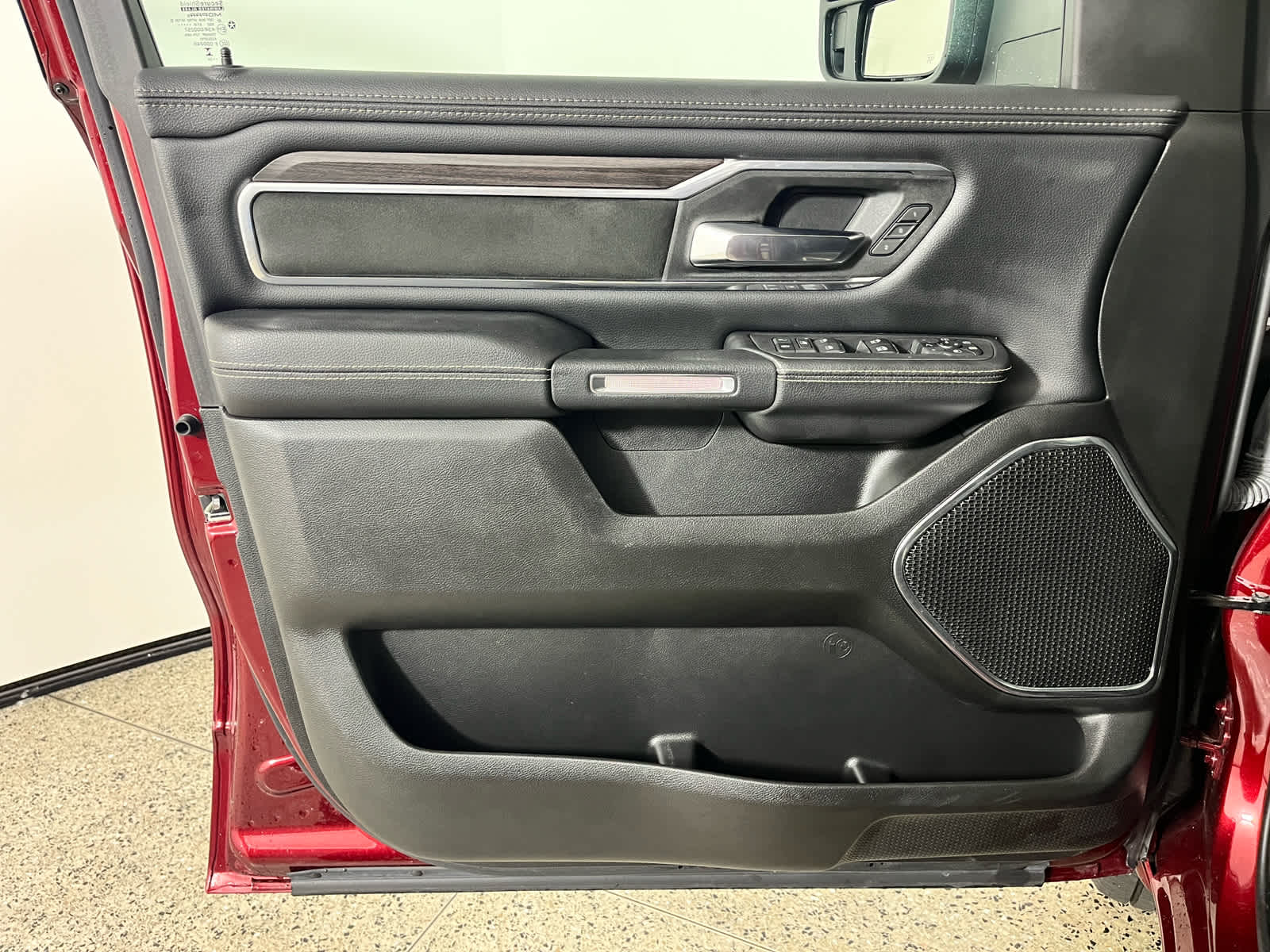 2025 RAM 1500 Laramie Crew Cab 4x4 5'7' Box