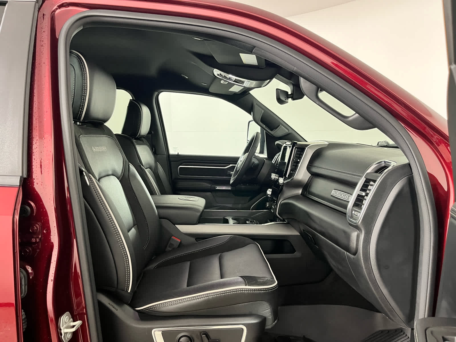 2025 RAM 1500 Laramie Crew Cab 4x4 5'7' Box