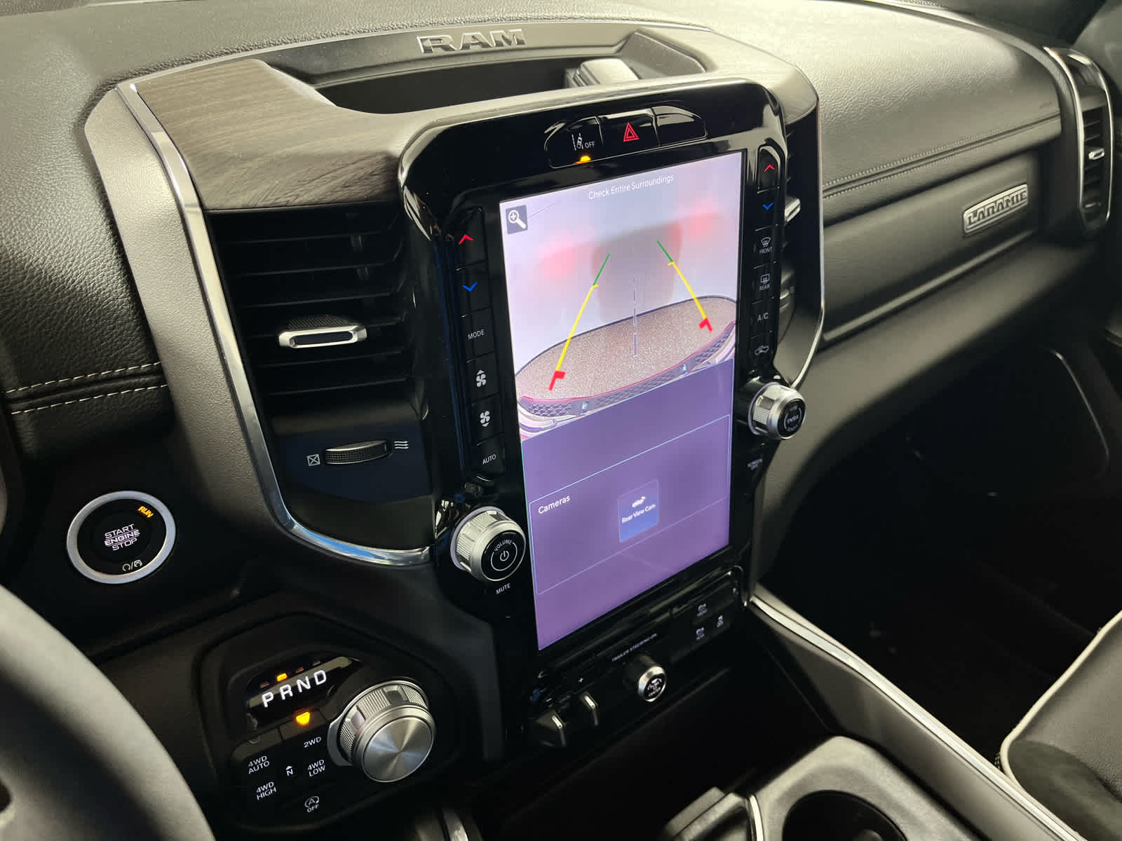 2025 RAM 1500 Laramie Crew Cab 4x4 5'7' Box