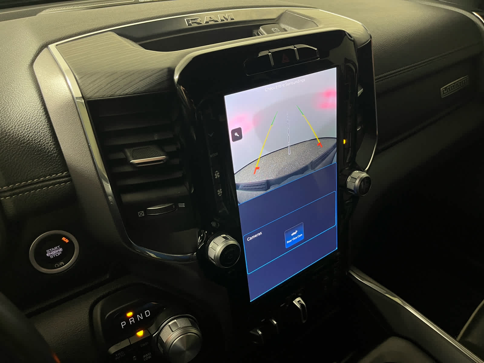 2024 RAM 1500 Laramie Crew Cab 4x4 5'7' Box