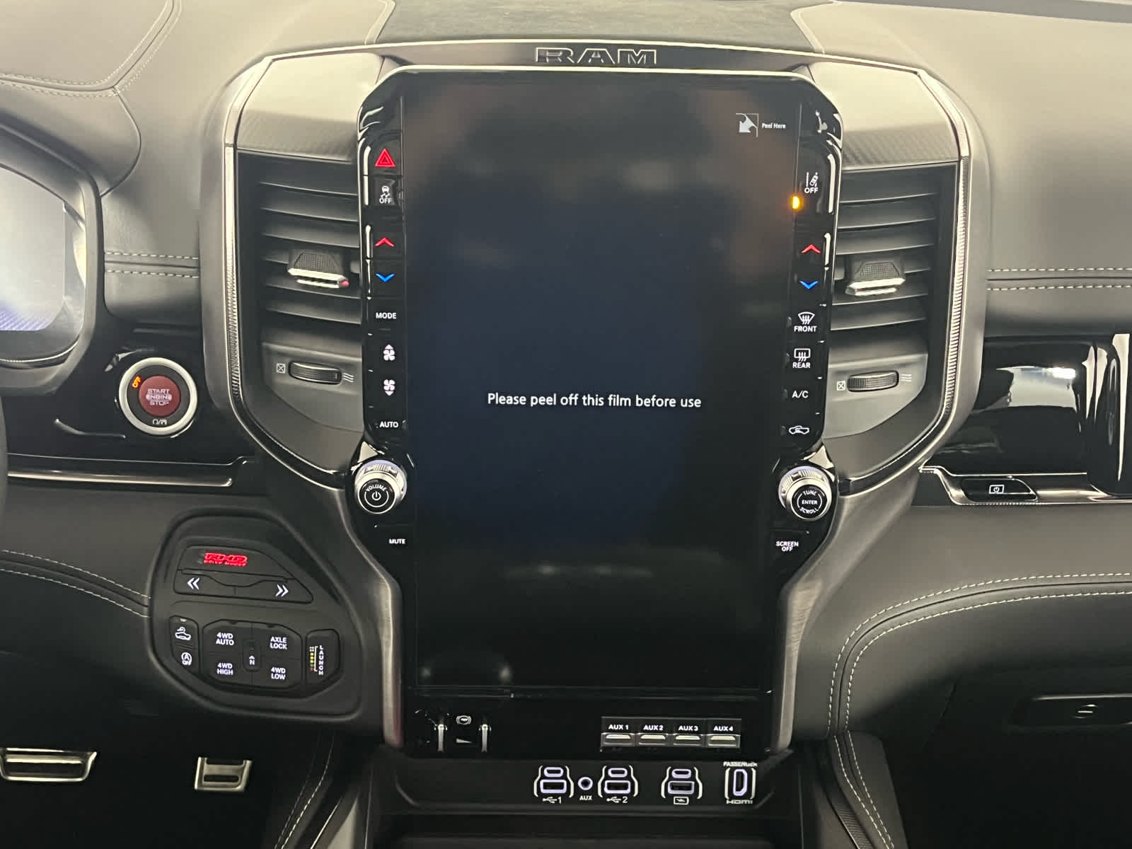 2026 RAM Ram 1500 RAM 1500 RHO CREW CAB 4X4 5'7' BOX