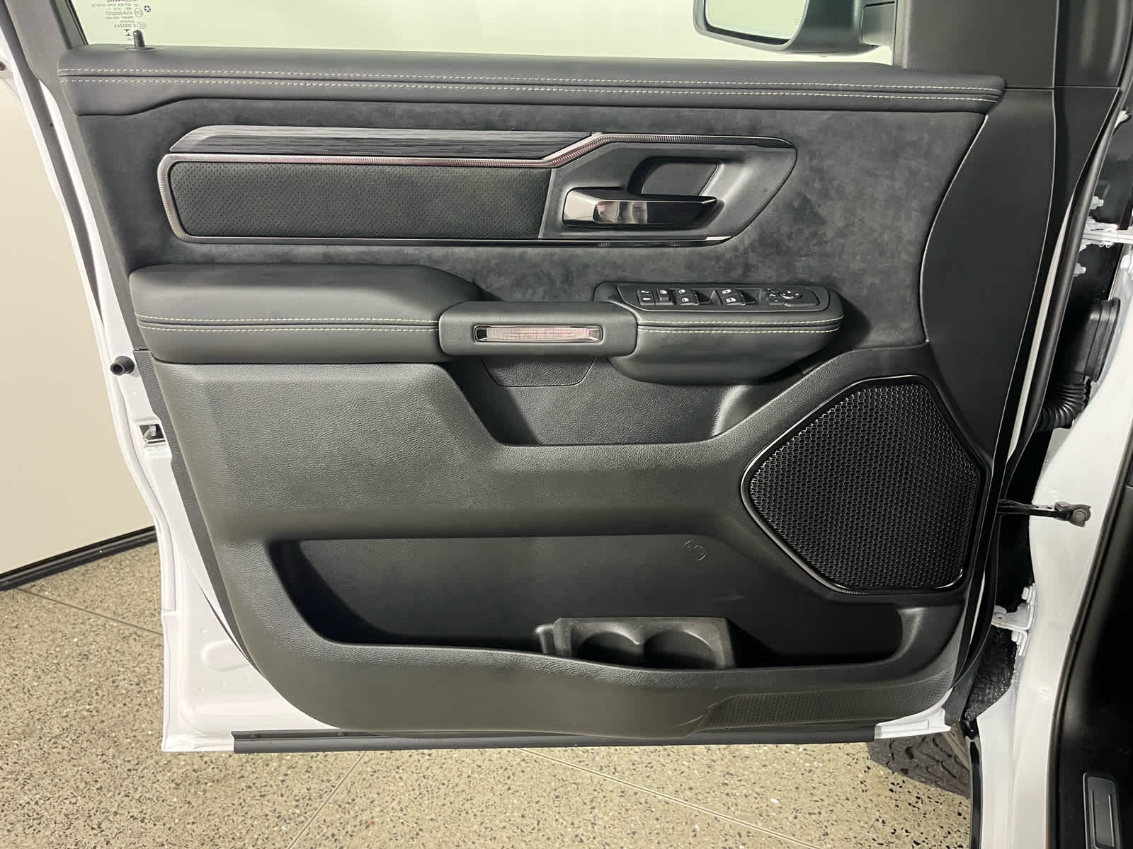2027 RAM 1500 RHO