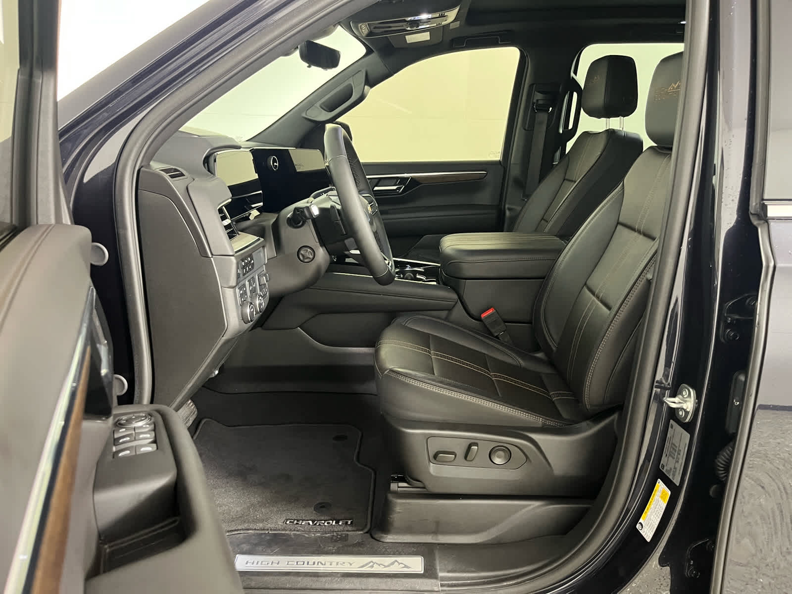 2025 Chevrolet Suburban 4WD High Country