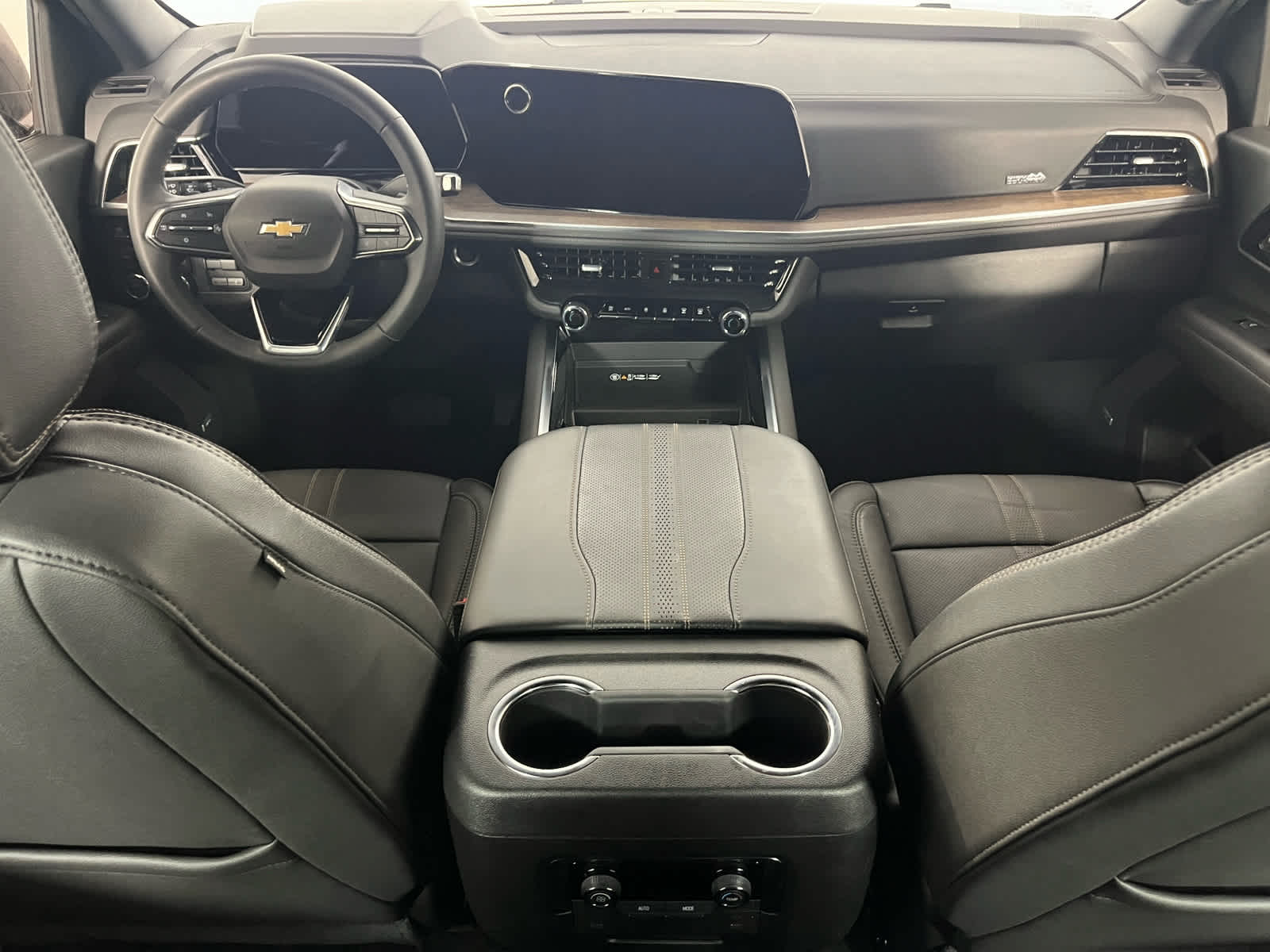 2025 Chevrolet Suburban 4WD High Country