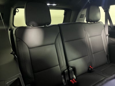 2025 Chevrolet Suburban 4WD High Country