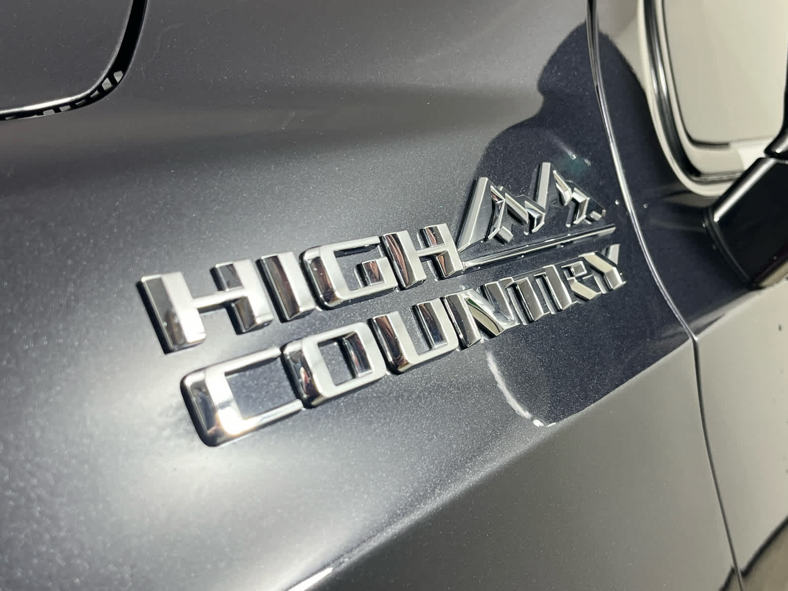 2025 Chevrolet Suburban 4WD High Country