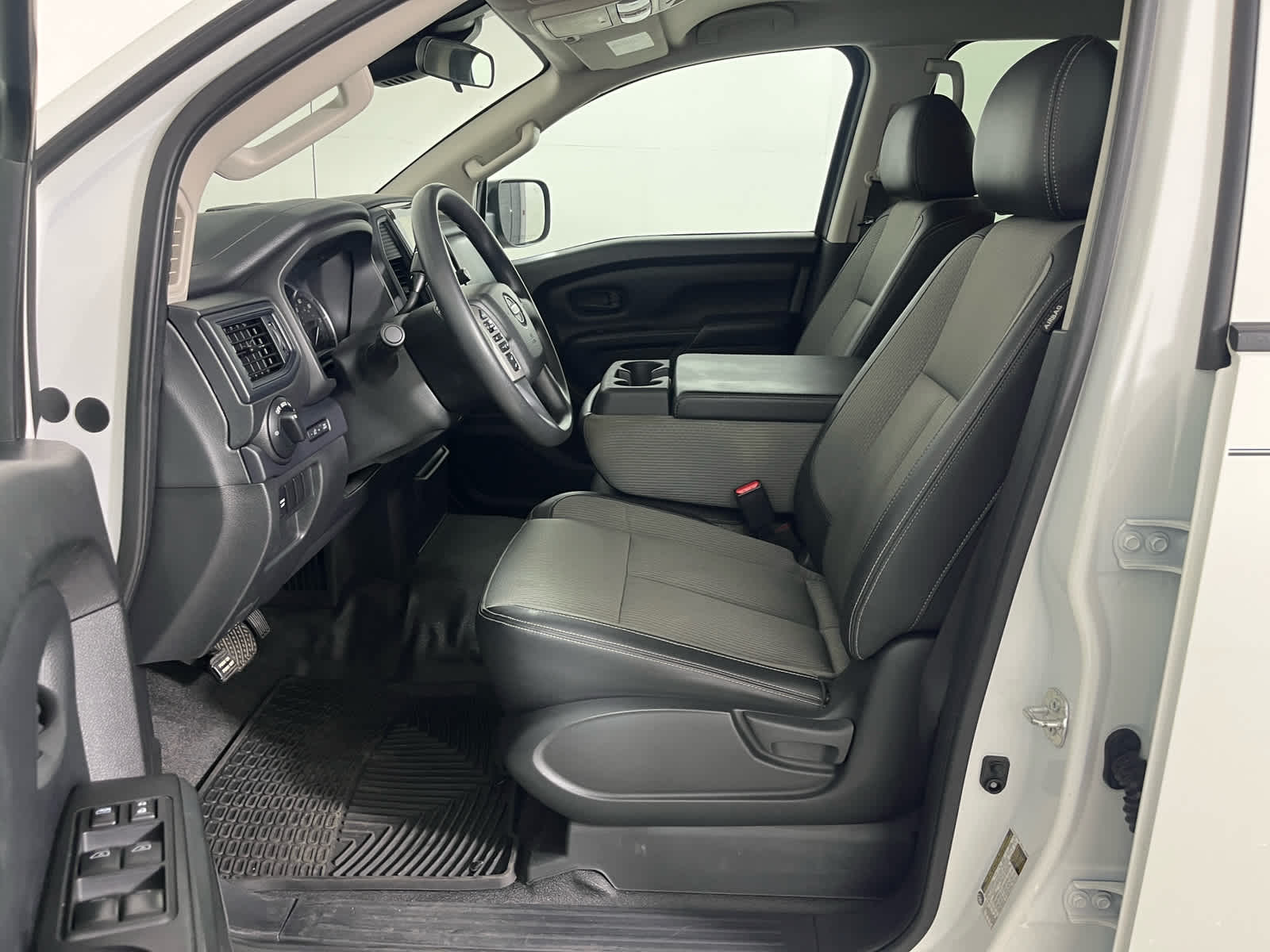 2021 Nissan TITAN Crew Cab S 4x2