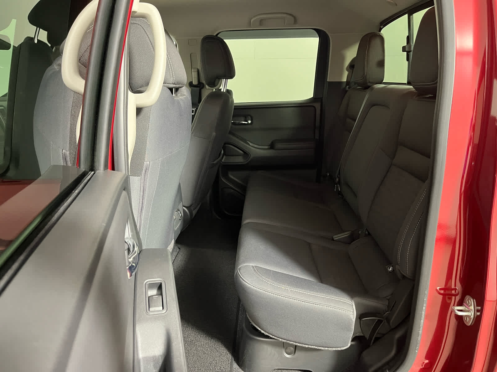 2023 Nissan Frontier Crew Cab SV 4x2