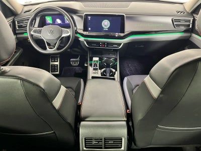 2024 Volkswagen Atlas 2.0T Peak Edition SEL