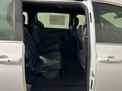 2026 Chrysler Voyager VOYAGER LX