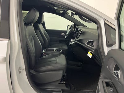 2026 Chrysler Voyager VOYAGER LX