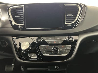 2026 Chrysler Voyager VOYAGER LX