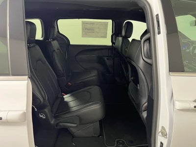 2026 Chrysler Voyager VOYAGER LX