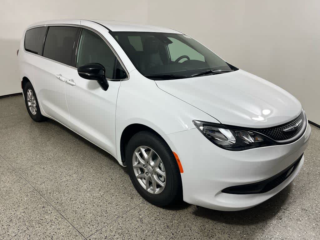 2026 Chrysler Voyager VOYAGER LX