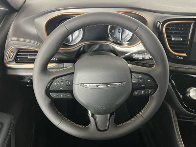 2027 Chrysler Pacifica Pinnacle