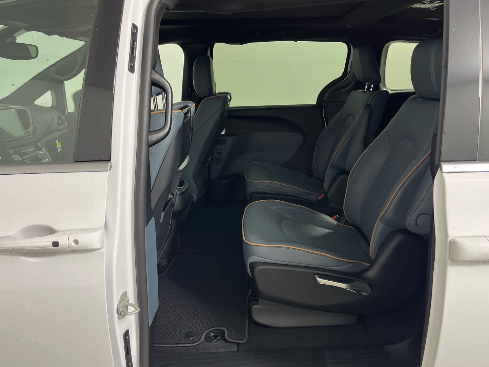 2027 Chrysler Pacifica Pinnacle