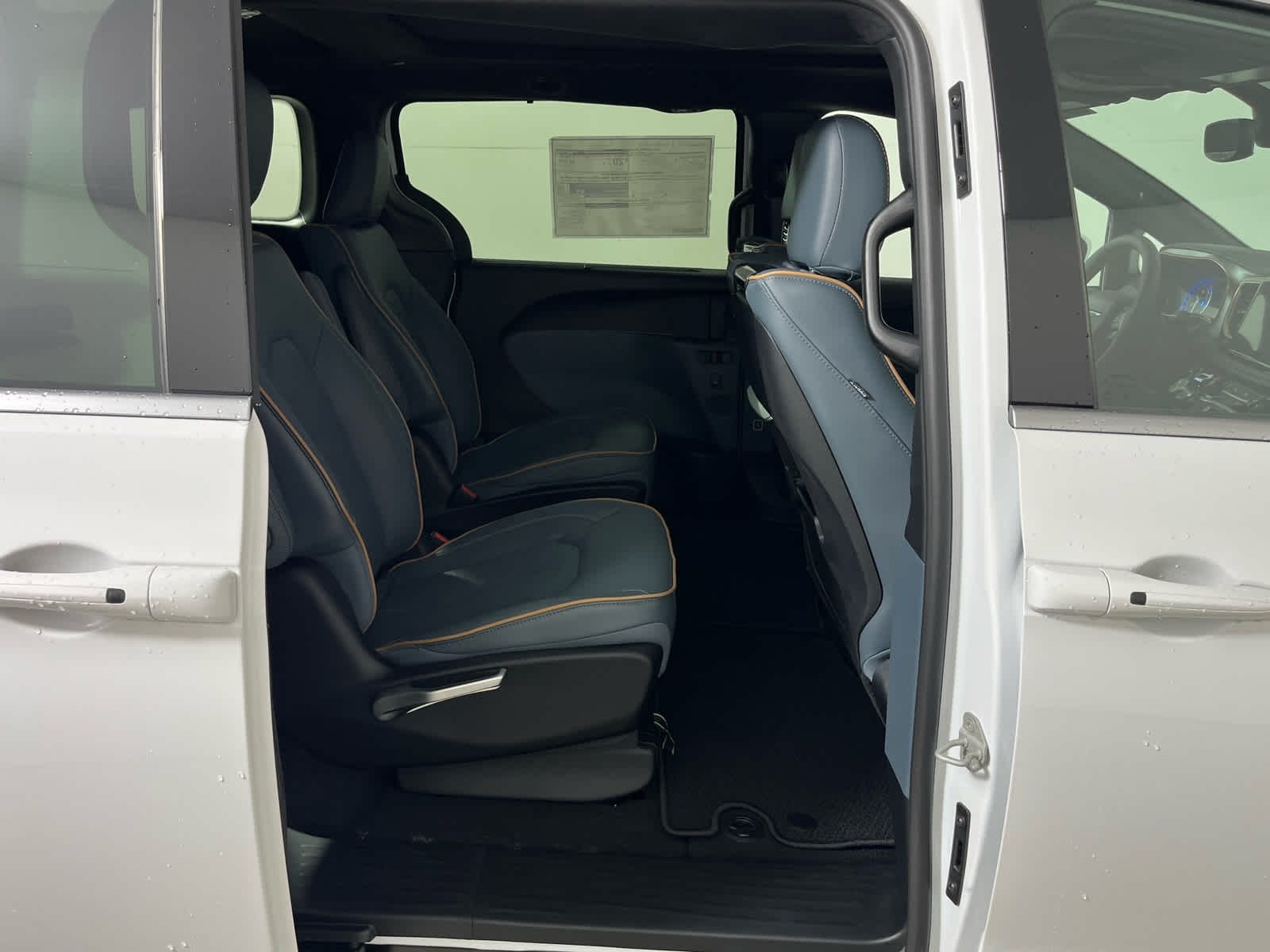 2027 Chrysler Pacifica Pinnacle