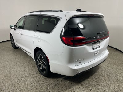 2027 Chrysler Pacifica Pinnacle