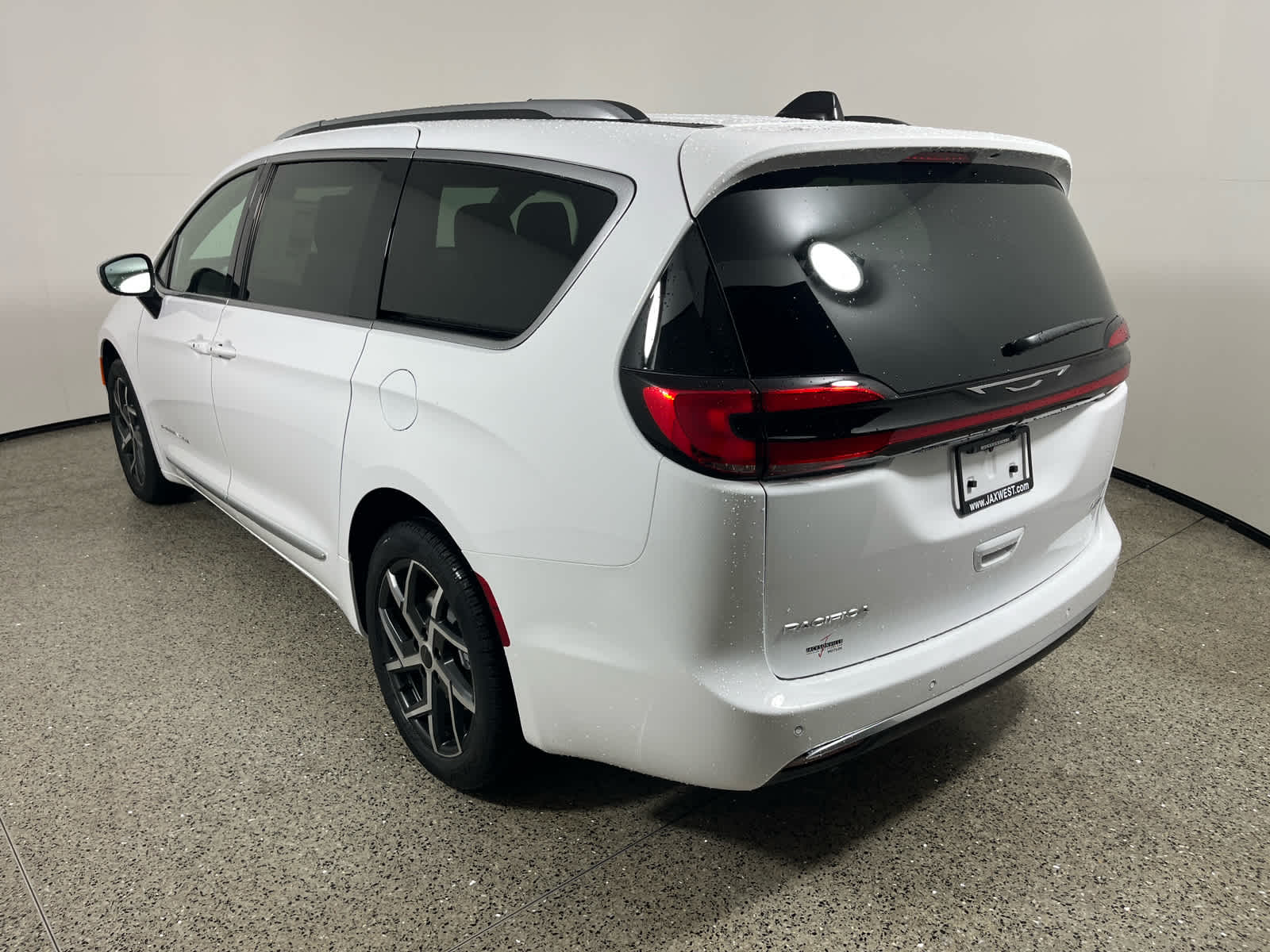 2027 Chrysler Pacifica Pinnacle
