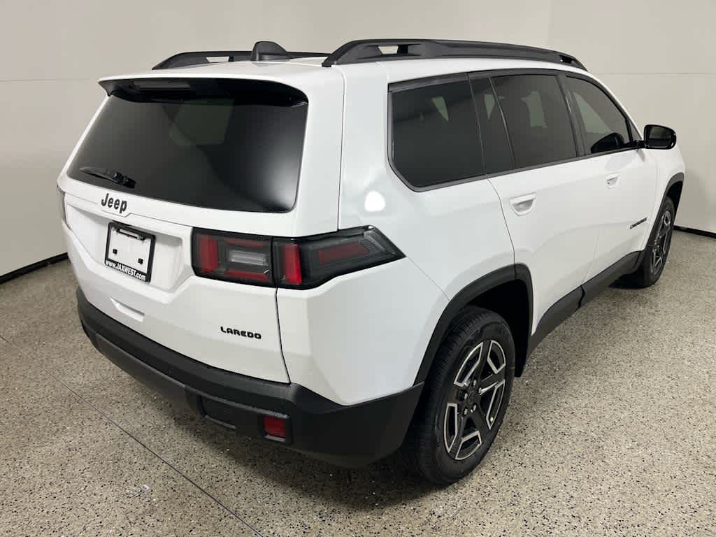 2026 Jeep Cherokee Laredo