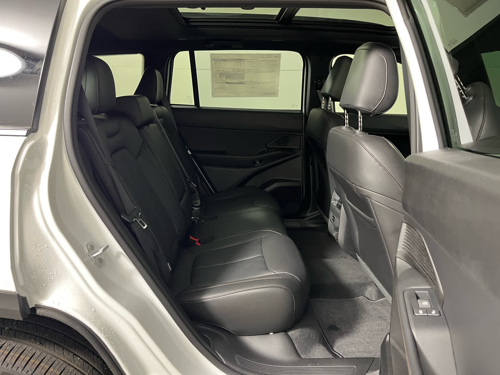 2026 Jeep Cherokee CHEROKEE OVERLAND 4X4