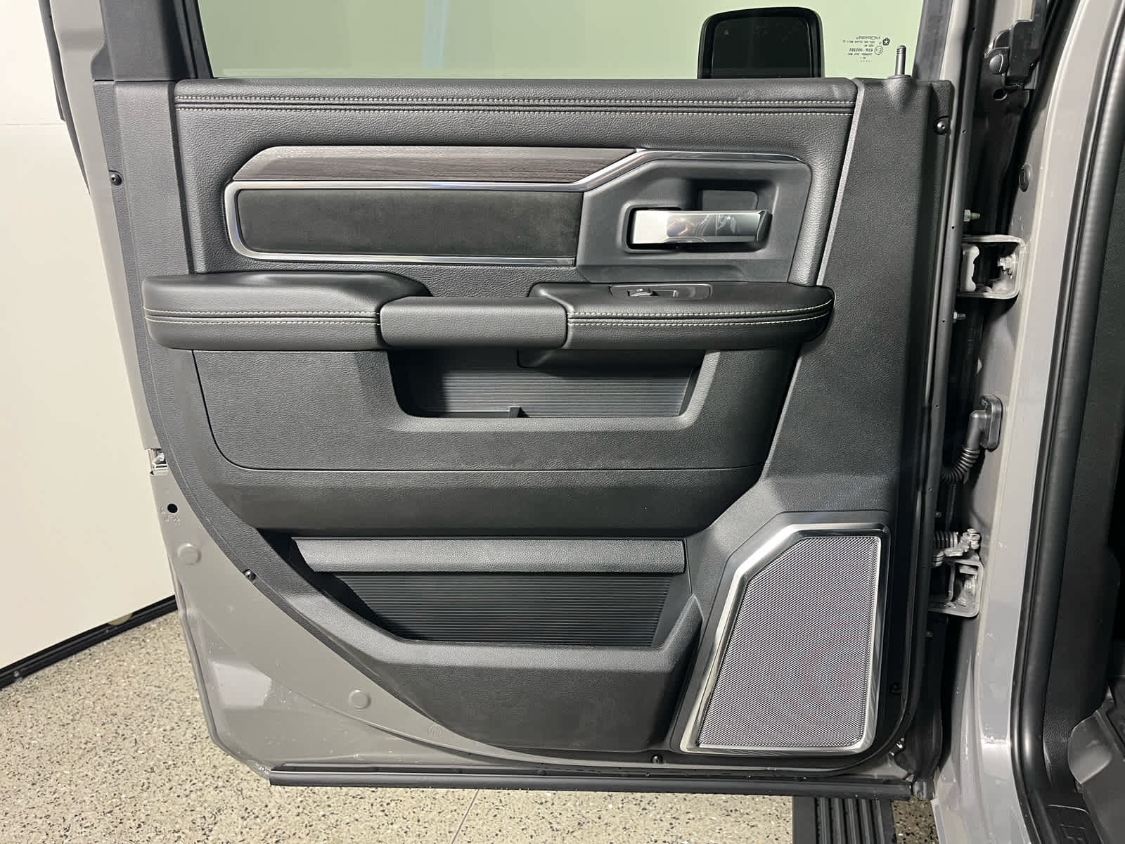 2026 RAM Ram 3500 RAM 3500 LARAMIE CREW CAB 4X4 6'4' BOX