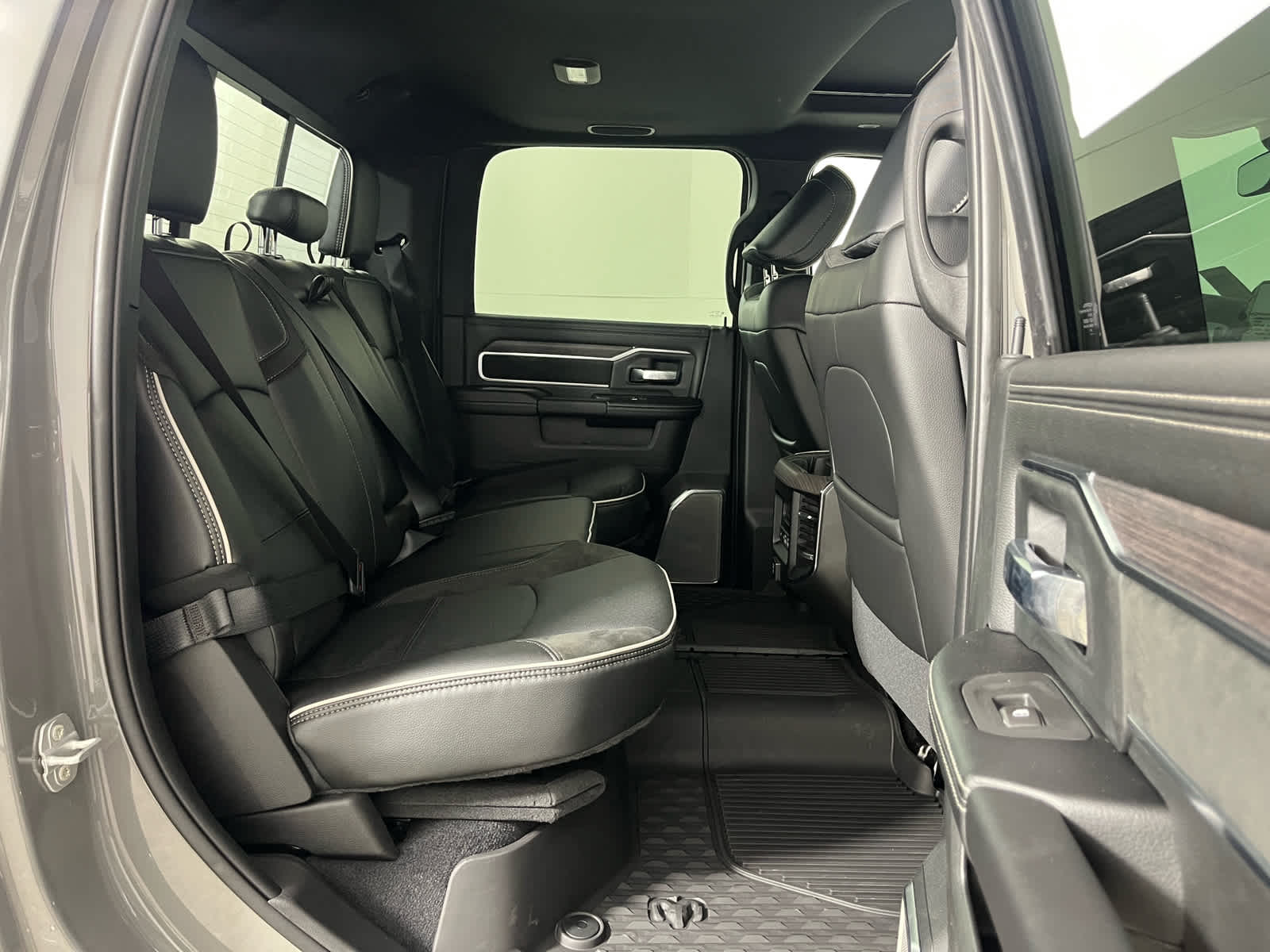 2026 RAM Ram 3500 RAM 3500 LARAMIE CREW CAB 4X4 6'4' BOX