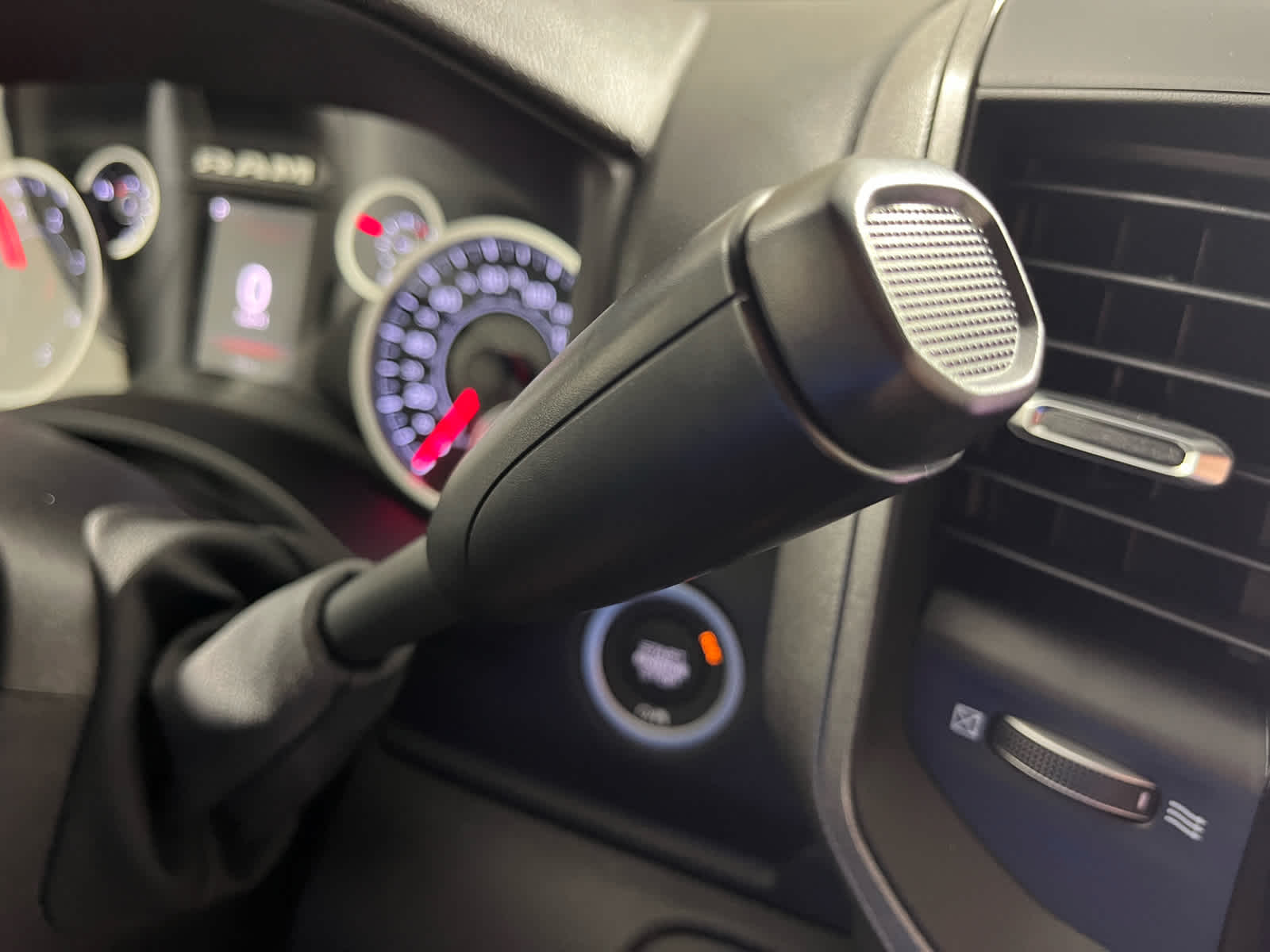 2025 RAM Ram 2500 RAM 2500 TRADESMAN CREW CAB 4X4 6'4' BOX