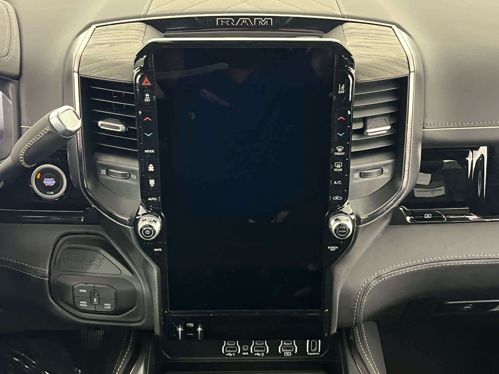 2026 RAM Ram 2500 RAM 2500 LIMITED CREW CAB 4X4 6'4' BOX