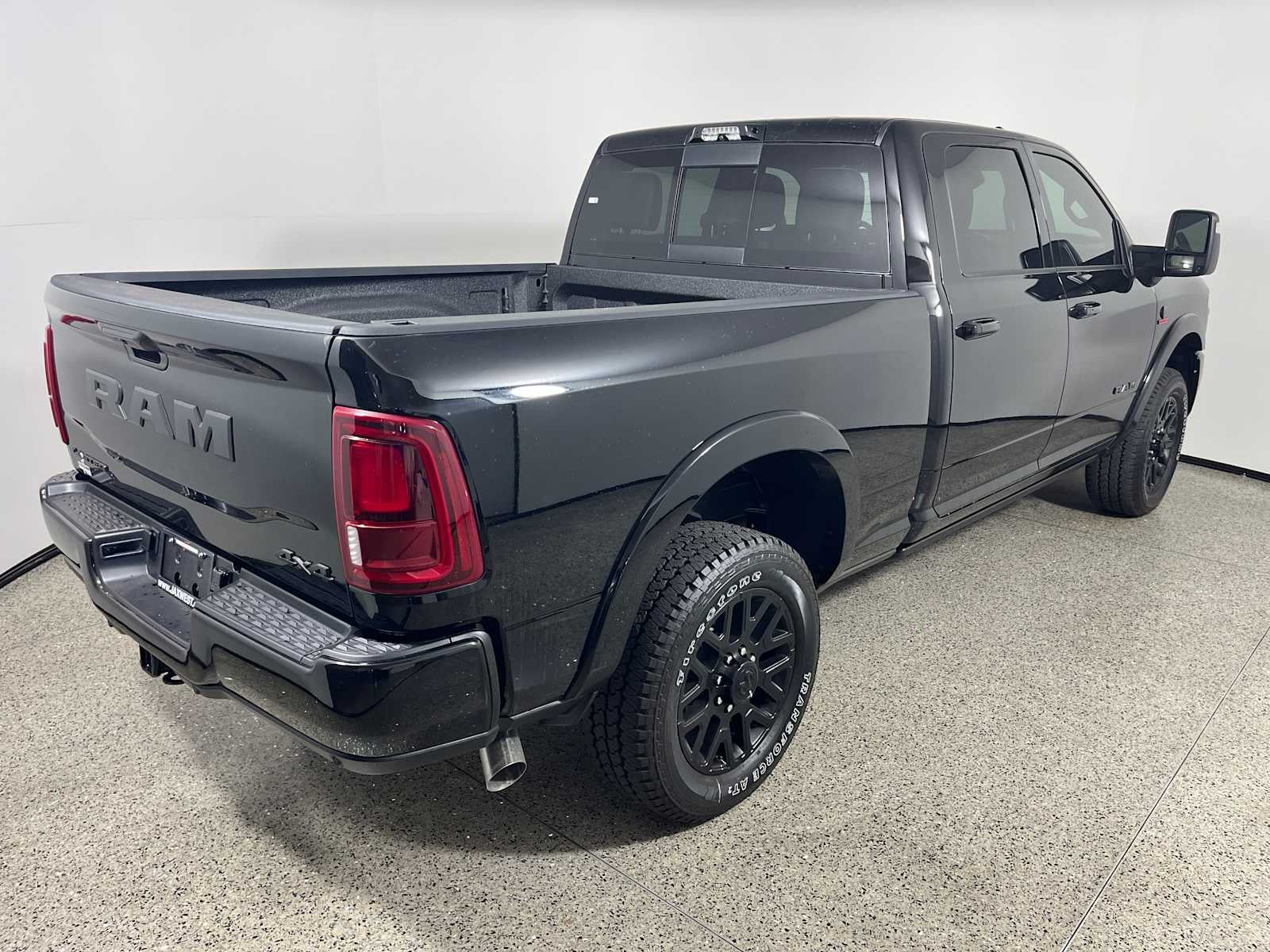 2025 RAM Ram 2500 RAM 2500 LIMITED CREW CAB 4X4 6'4' BOX