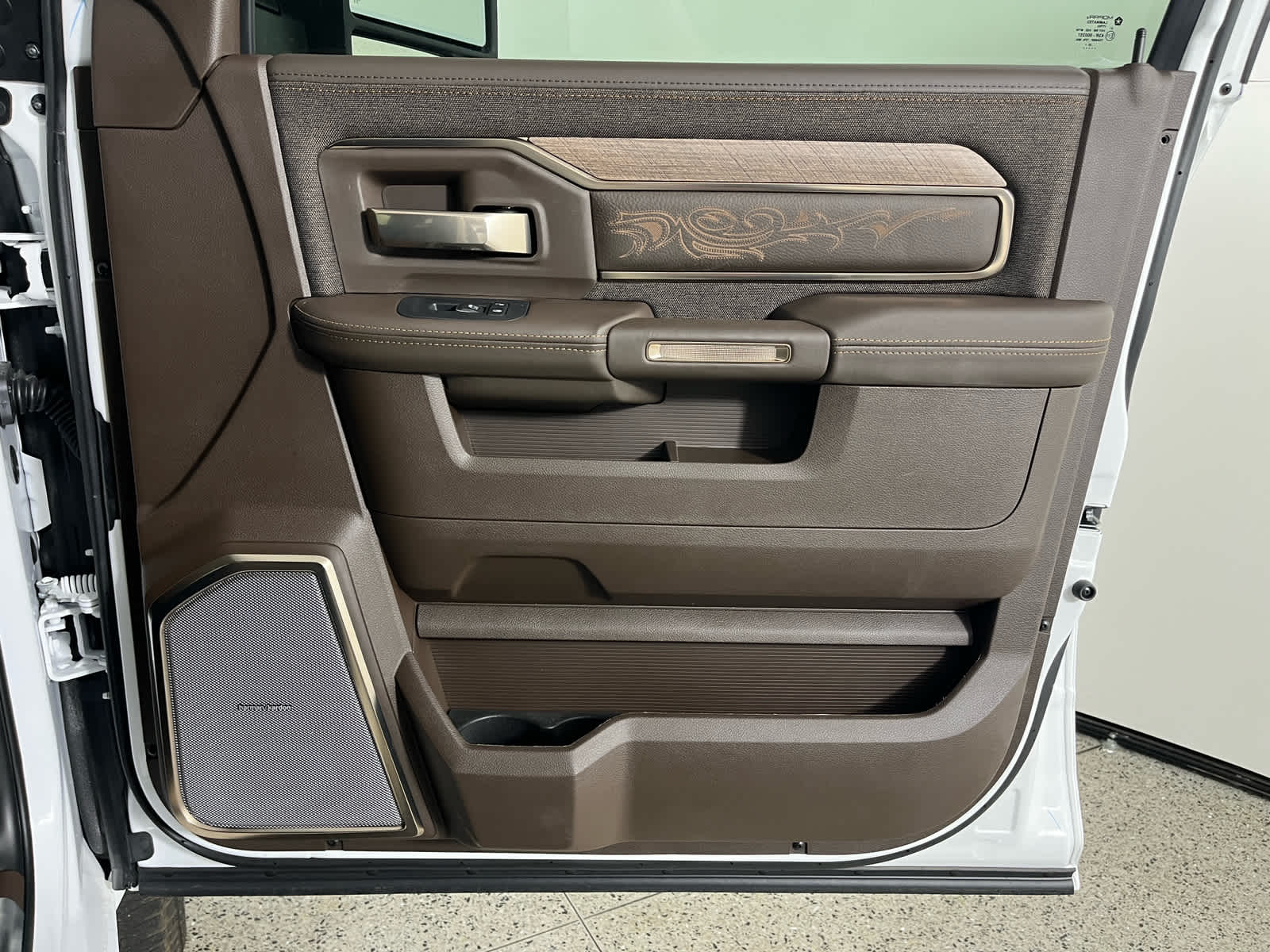 2026 RAM Ram 2500 RAM 2500 LIMITED LONGHORN CREW CAB 4X4 6'4' BOX