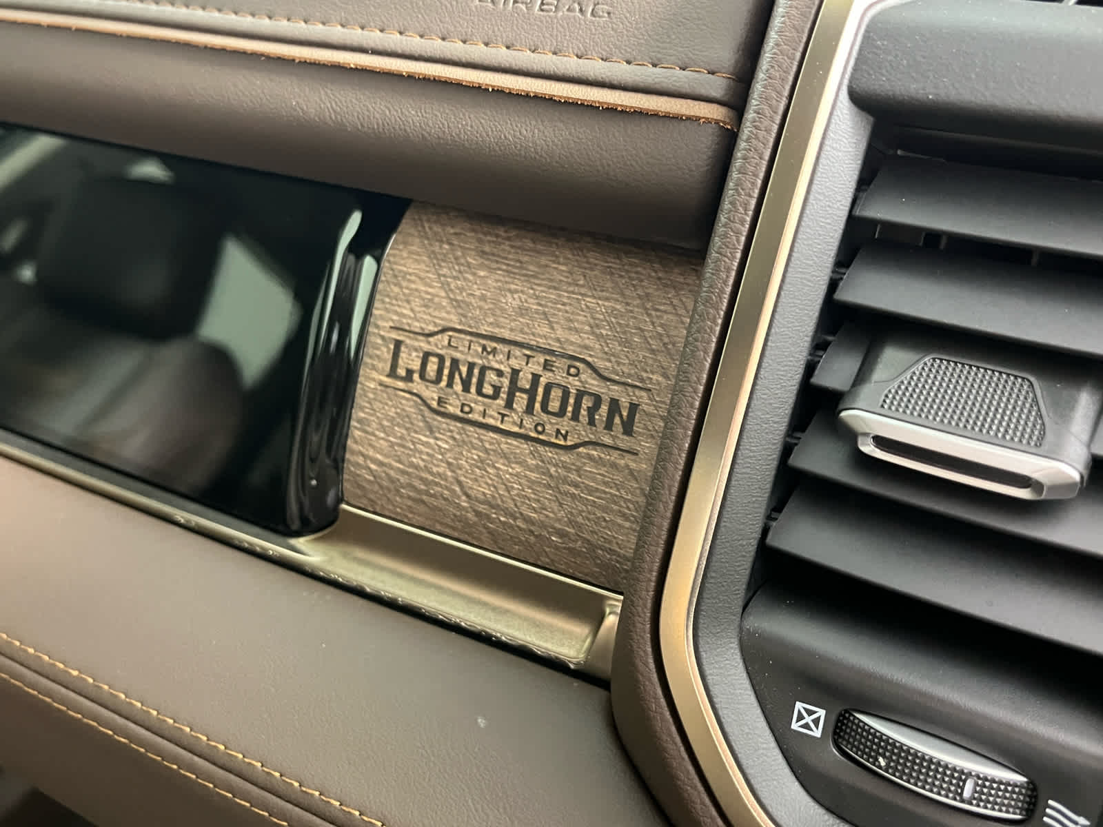 2026 RAM Ram 2500 RAM 2500 LIMITED LONGHORN CREW CAB 4X4 6'4' BOX