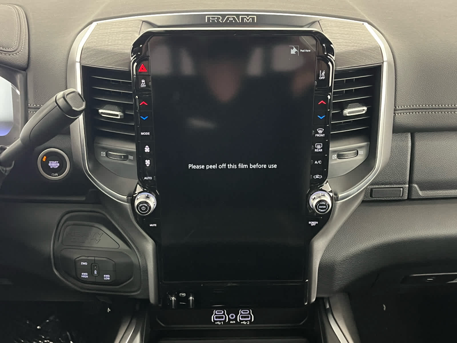 2026 RAM Ram 3500 RAM 3500 LARAMIE CREW CAB 4X4 8' BOX