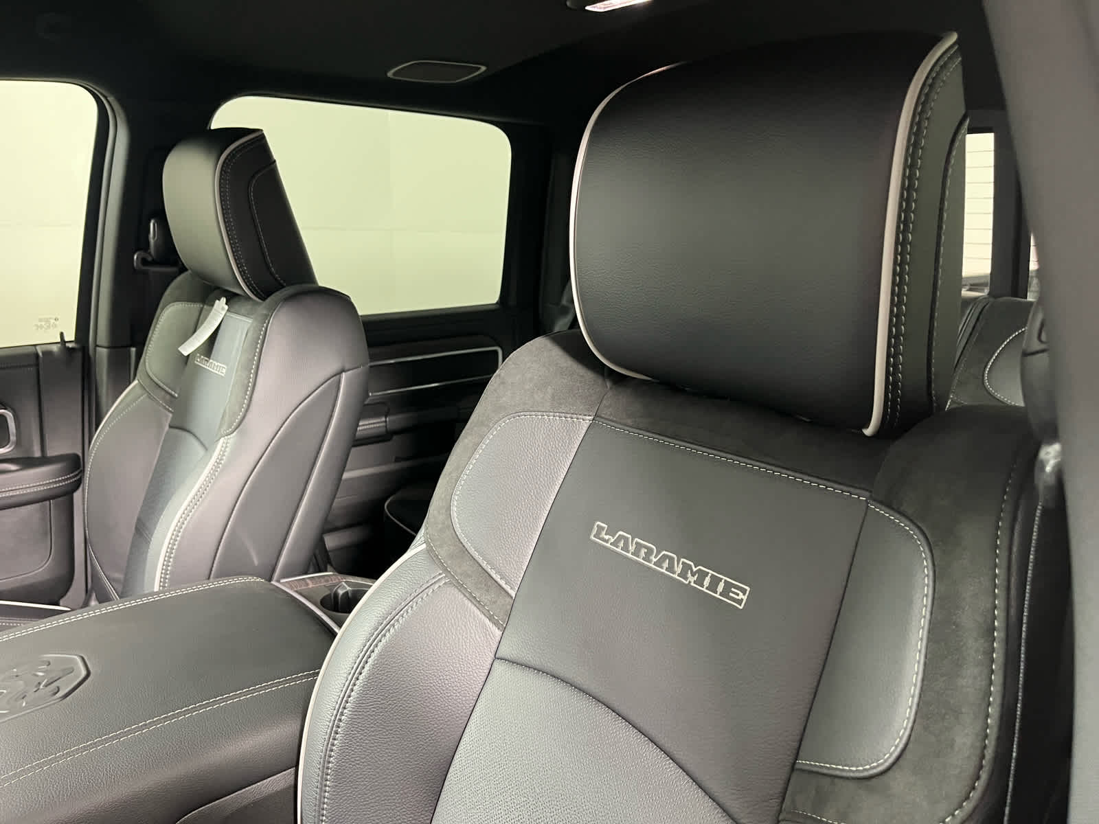 2026 RAM Ram 3500 RAM 3500 LARAMIE CREW CAB 4X4 8' BOX