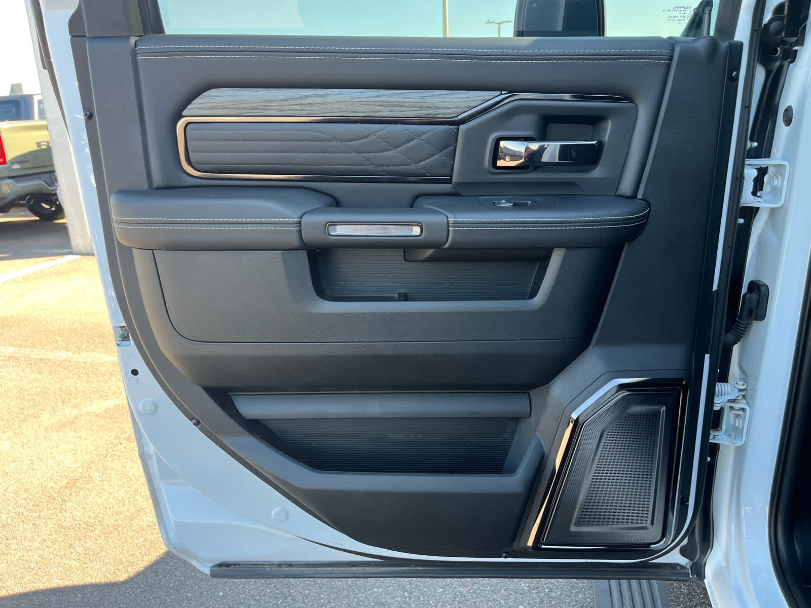 2025 RAM Ram 3500 RAM 3500 LIMITED CREW CAB 4X4 8' BOX