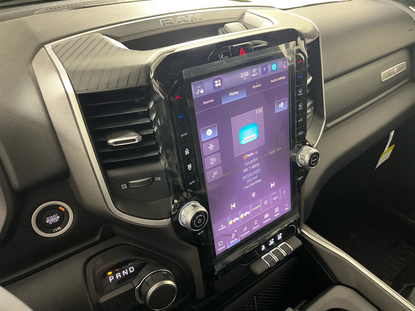 2025 RAM Ram 1500 RAM 1500 LONE STAR CREW CAB 4X2 5'7' BOX