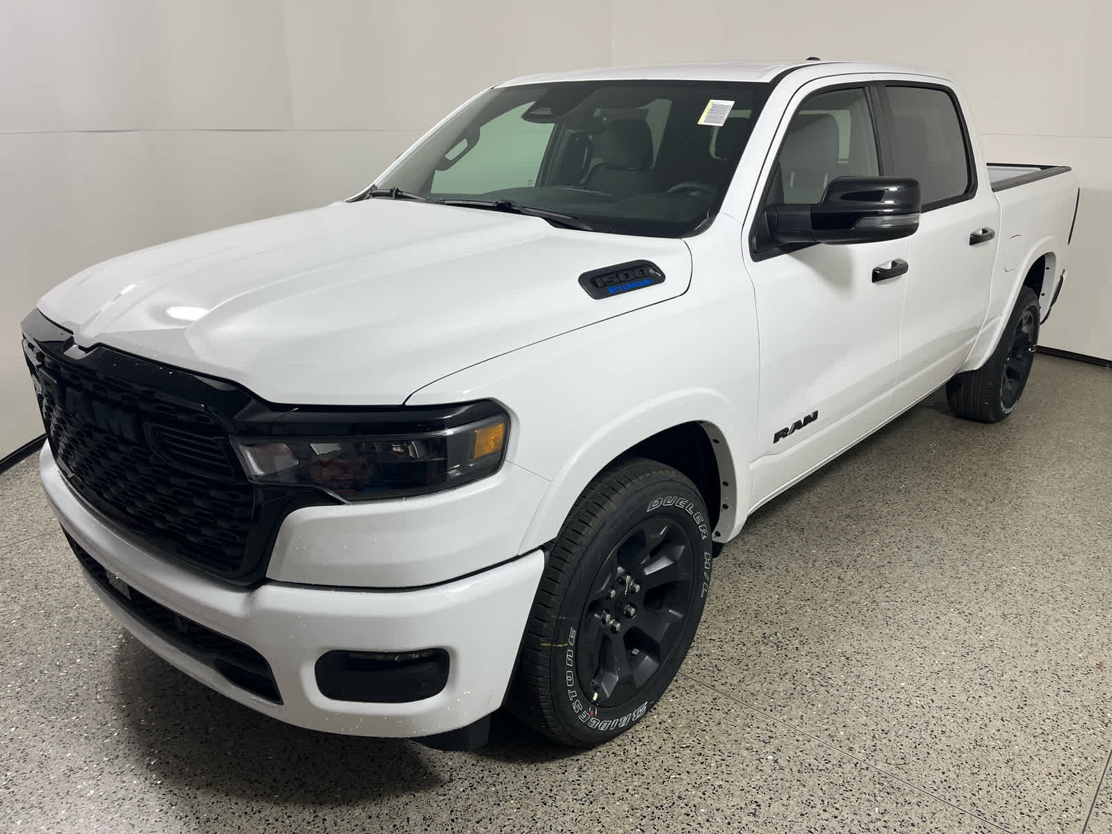 2025 RAM Ram 1500 RAM 1500 BIG HORN CREW CAB 4X2 5'7' BOX