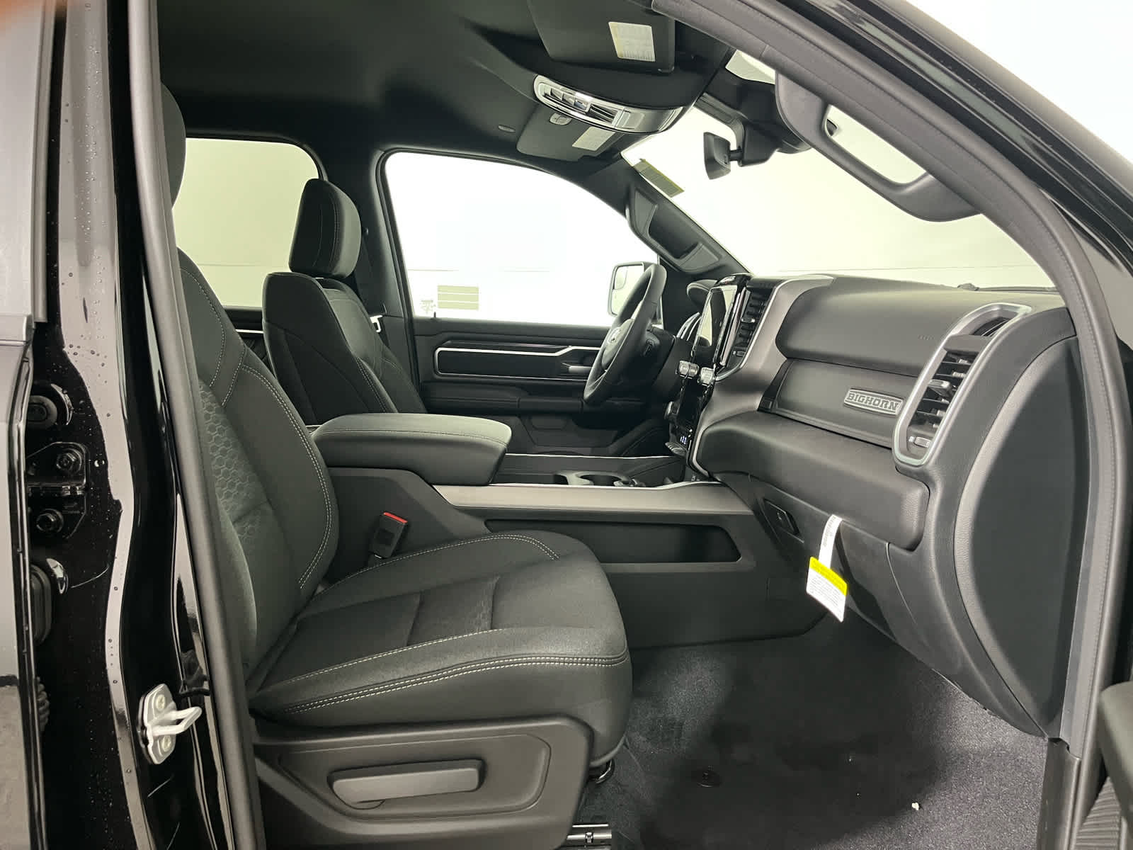 2025 RAM Ram 1500 RAM 1500 BIG HORN CREW CAB 4X2 5'7' BOX