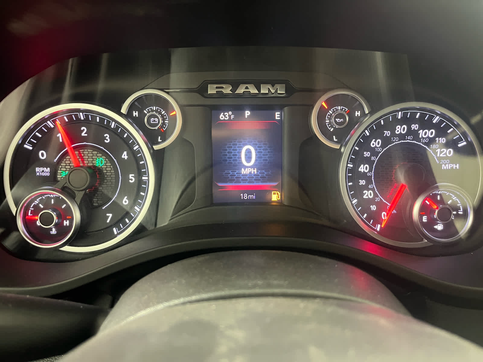 2025 RAM Ram 1500 RAM 1500 TRADESMAN CREW CAB 4X2 5'7' BOX