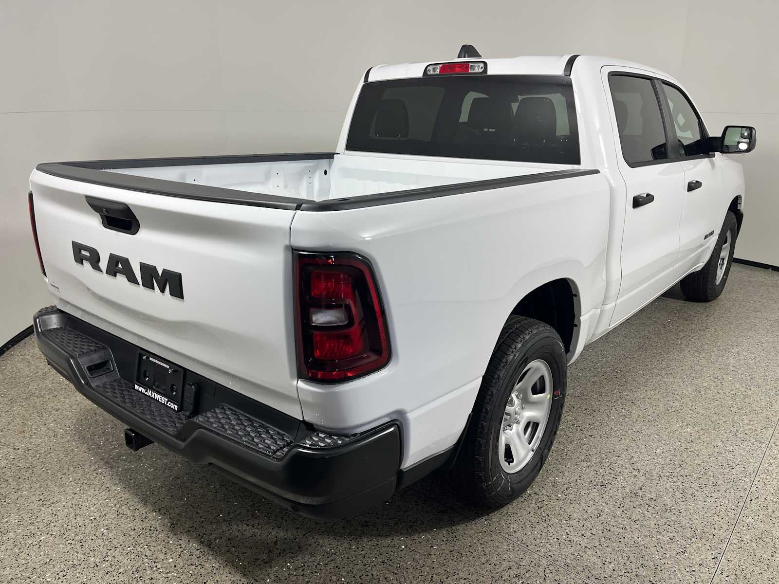 2026 RAM Ram 1500 RAM 1500 TRADESMAN CREW CAB 4X2 5'7' BOX