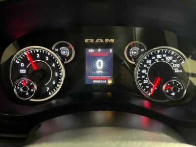 2024 RAM 2500 Tradesman Crew Cab 4x4 6'4' Box