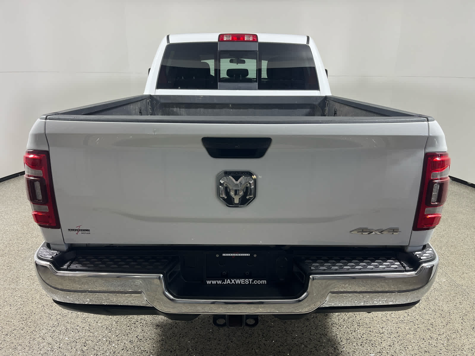 2024 RAM 2500 Tradesman Crew Cab 4x4 6'4' Box