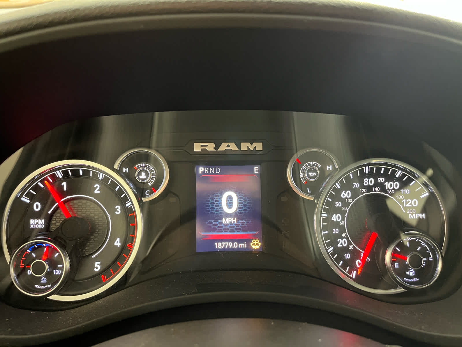 2024 RAM 2500 Tradesman Crew Cab 4x4 6'4' Box